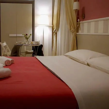 61 Piazza Cavour Bed & Breakfast *