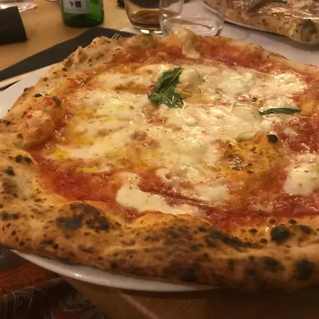 Oda ve Kahvaltı 61 Piazza Cavour Napoli